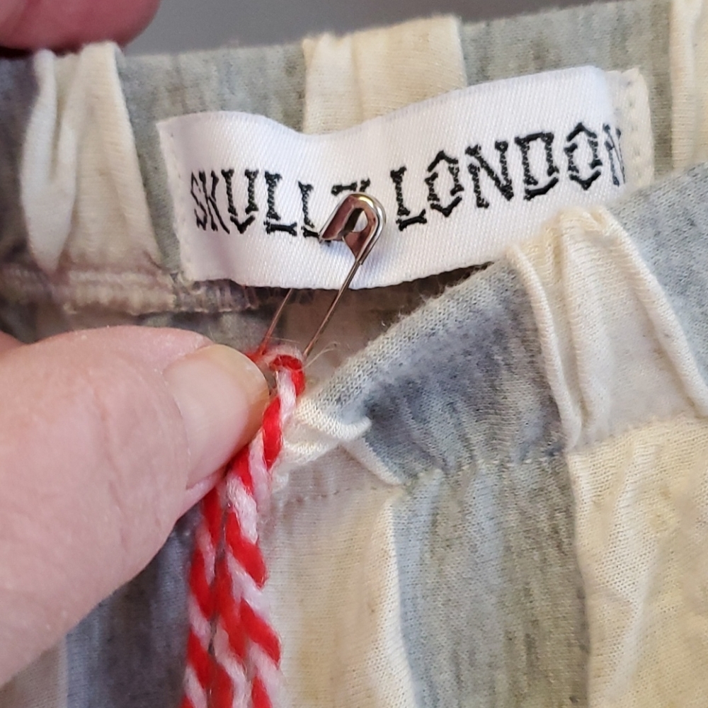 NWTO SKULLZ LONDON - Picture 3 of 7